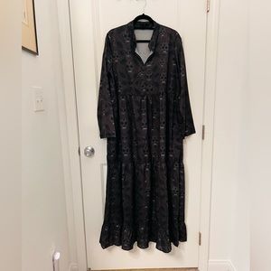 Sugar skulls dress for Day of the Dead (dios de la muerte)